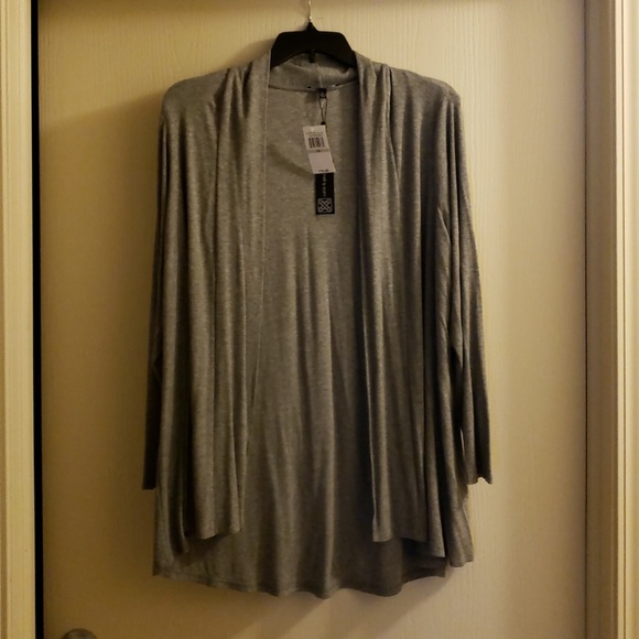 Cable & Gauge Sweaters - Gray lightweight cardigan sweater